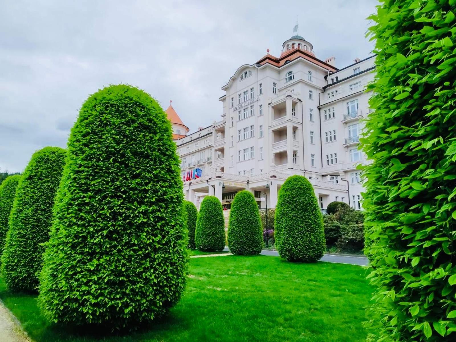 Artflora Kv Premium Apartment Karlovy Vary Luaran gambar