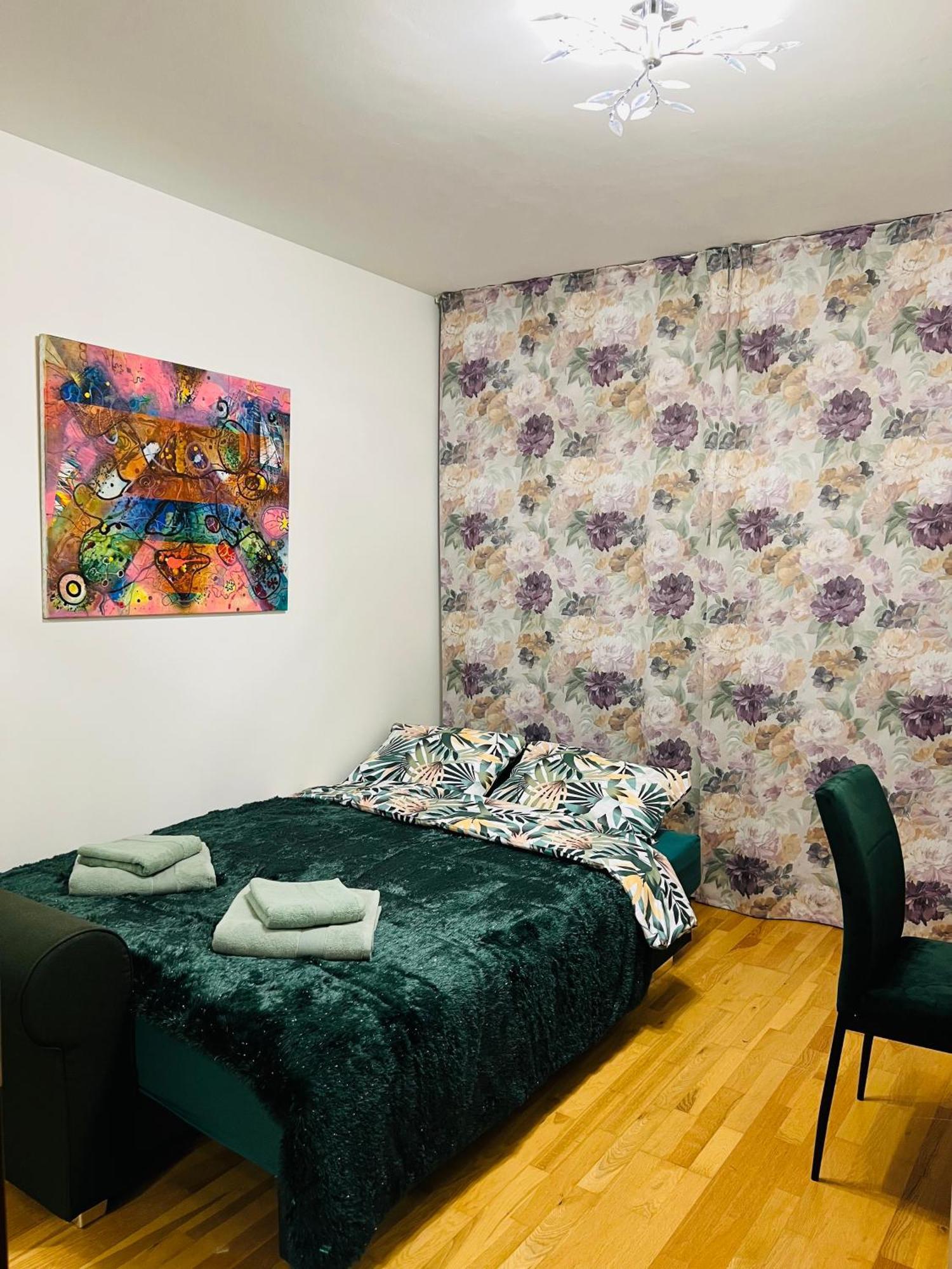 Artflora Kv Premium Apartment Karlovy Vary Luaran gambar