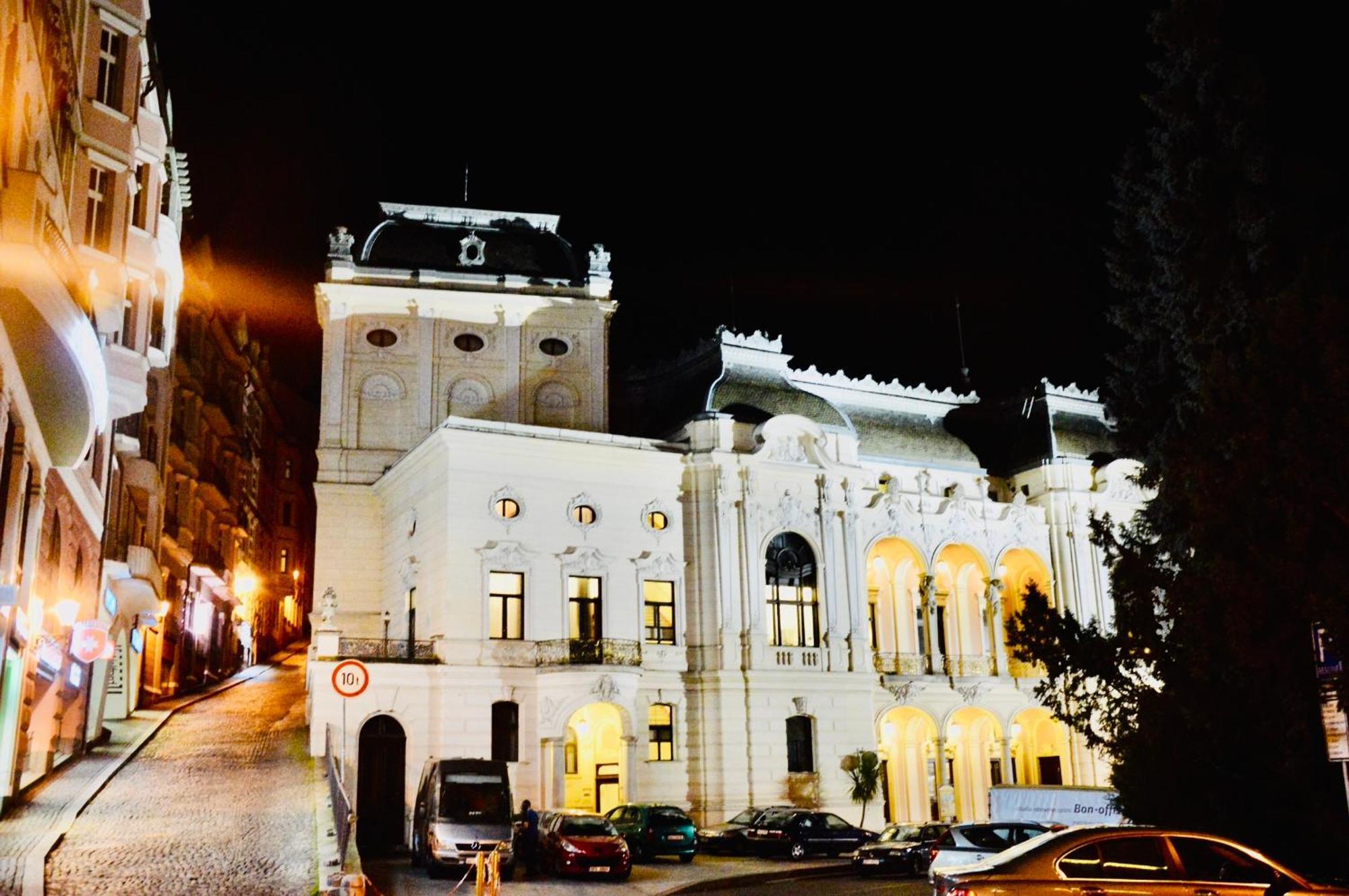 Artflora Kv Premium Apartment Karlovy Vary Luaran gambar