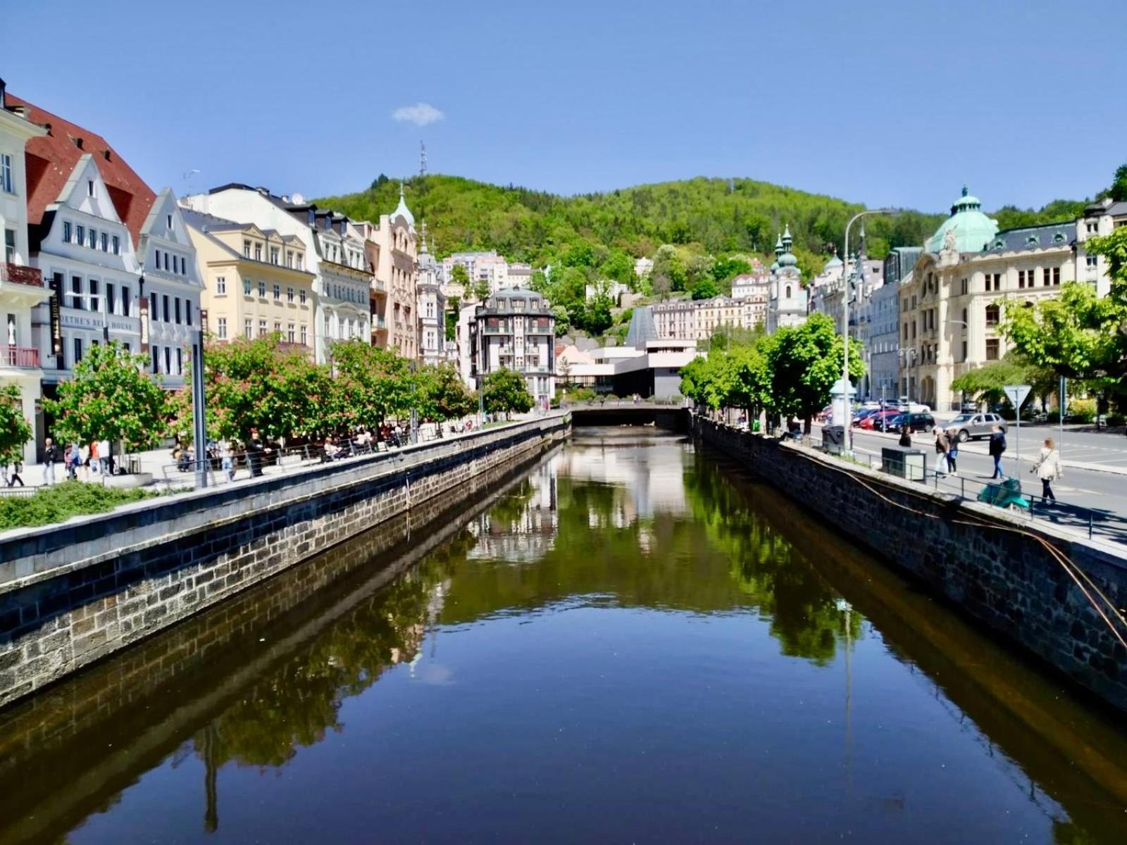 Artflora Kv Premium Apartment Karlovy Vary Luaran gambar